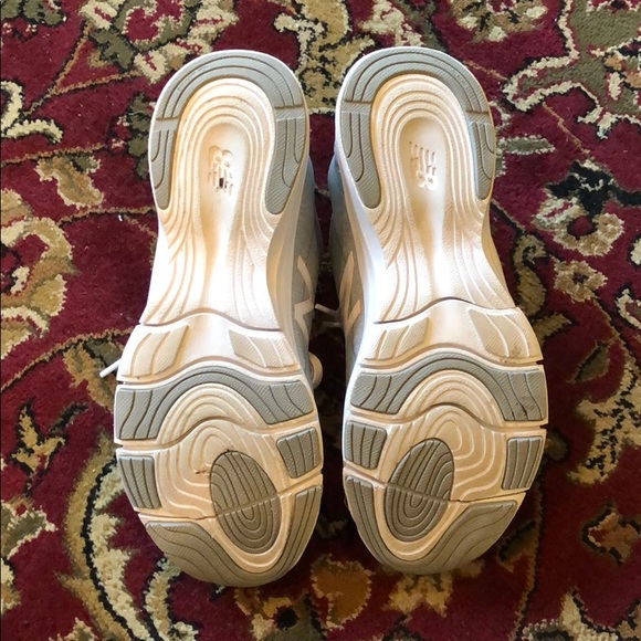 New Balance 711v3 Trainer - Picture 4 of 4